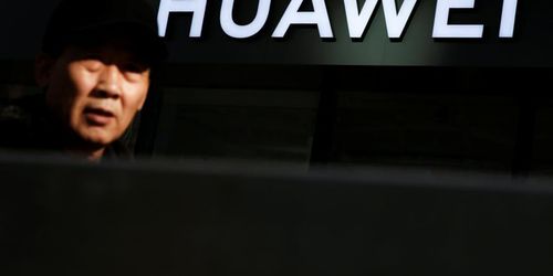 外交部回应美国限制使用华为芯片